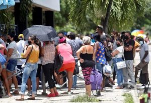 Multitudinaria e inédita protesta antigubernamental en pequeño pueblo de Cuba