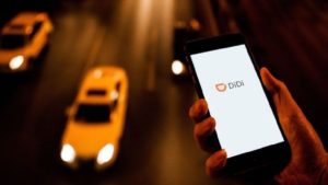 China retira a Didi de las tiendas de aplicaciones por uso indebido de datos