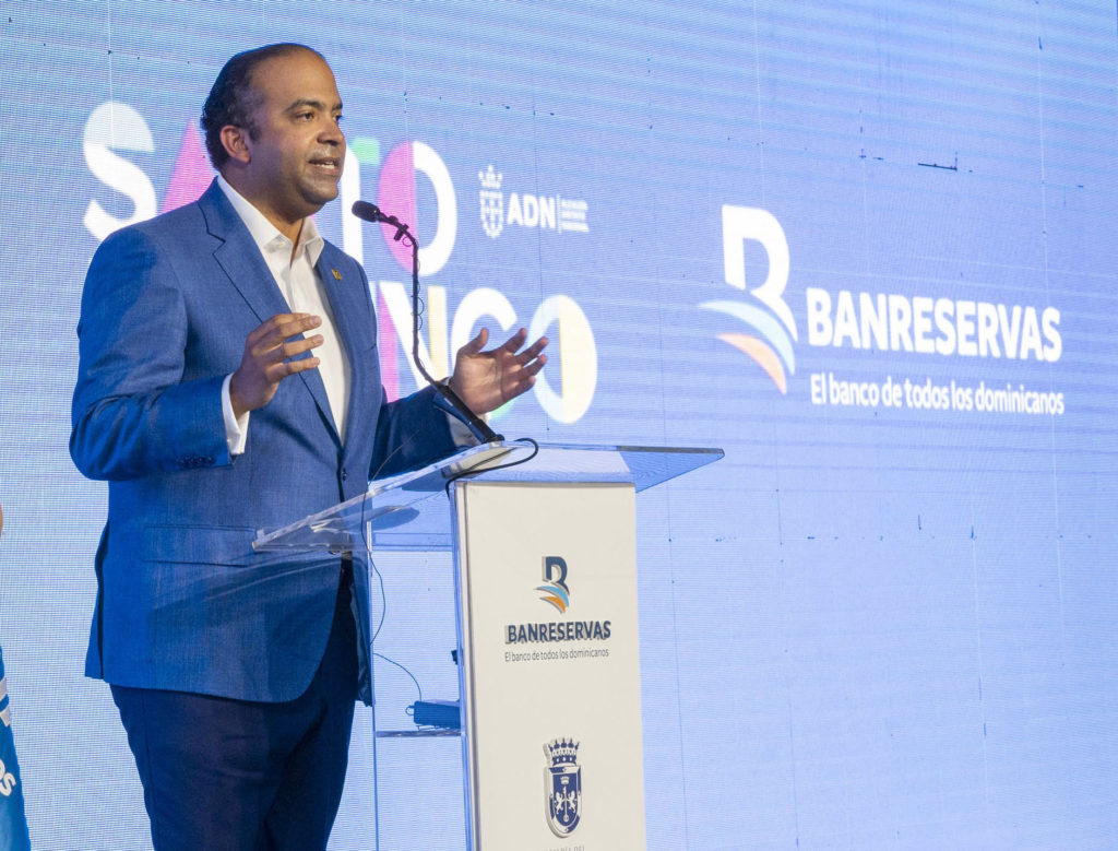 ADN reconoce a Samuel Pereyra con Orden al Mérito Ciudadano