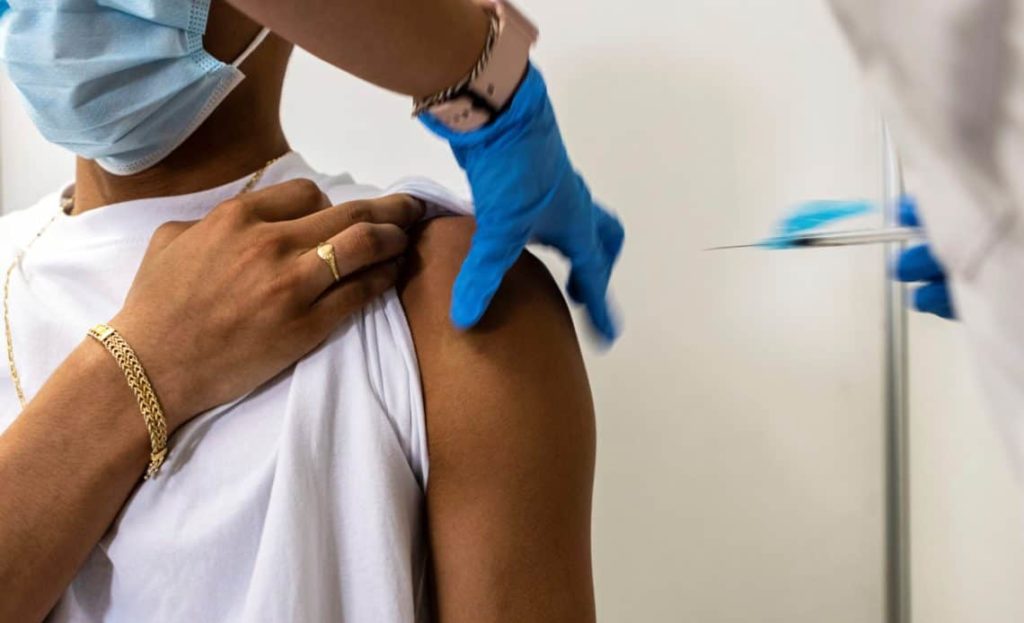 Ayuntamiento Santiago pagará 1,000 a quien se vacune el 27