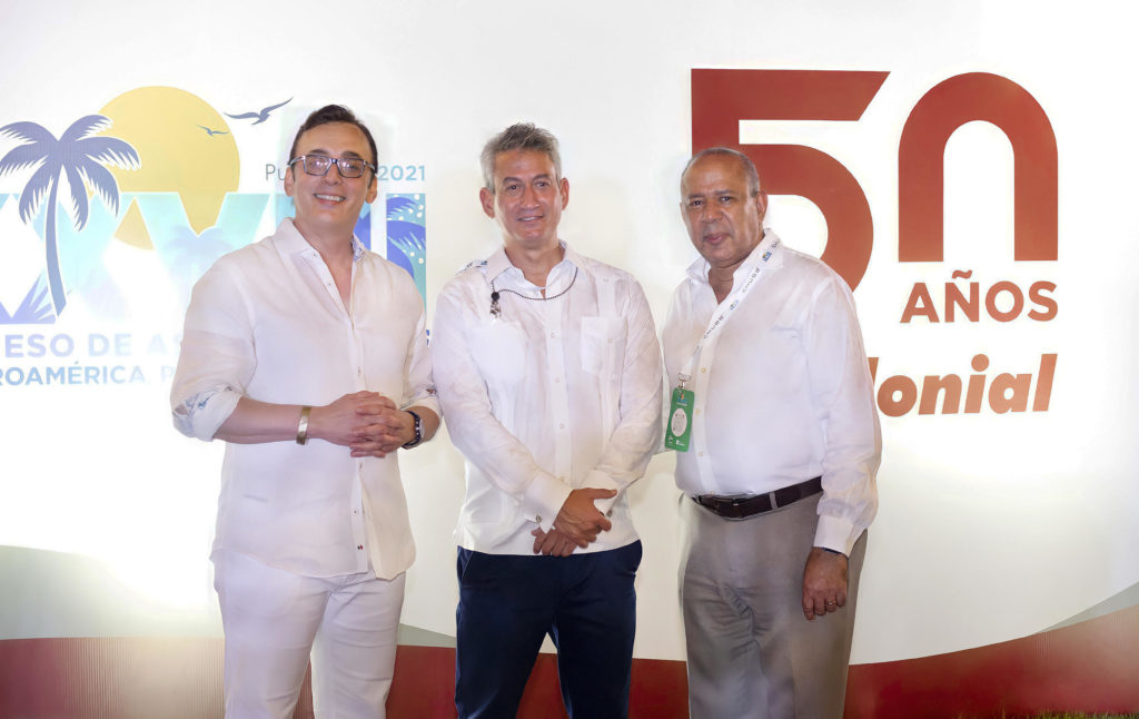 La Colonial ofrece cóctel de bienvenida en congreso de Cadoar