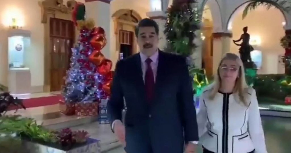 Maduro adelanta las fiestas navideñas, anuncia llegada