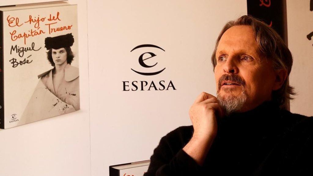 Miguel Bosé: "Mi problema fue sobrevivir a los monstruos que eran mis padres"