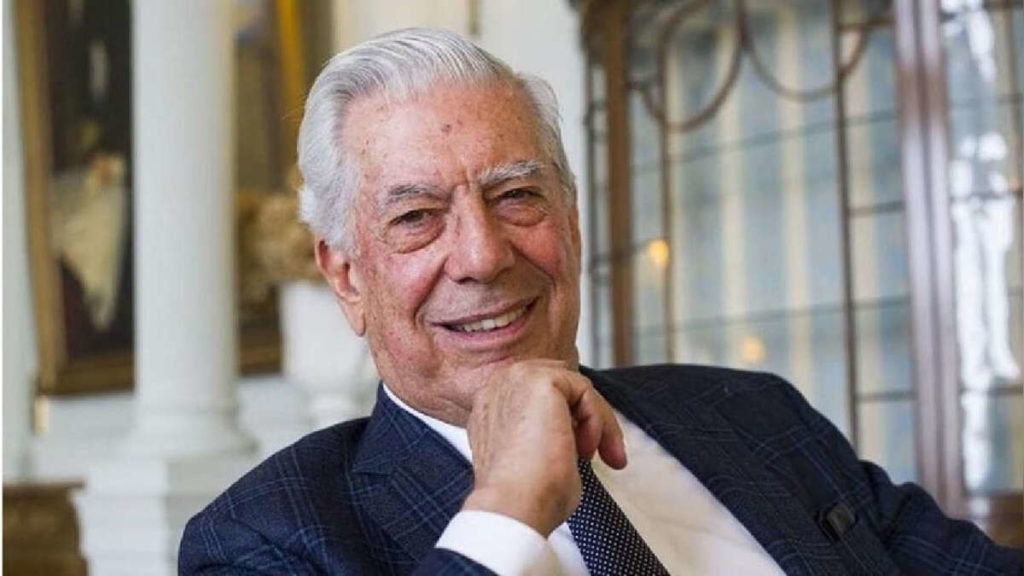 Mario Vargas Llosa elegido miembro de la Academia Francesa