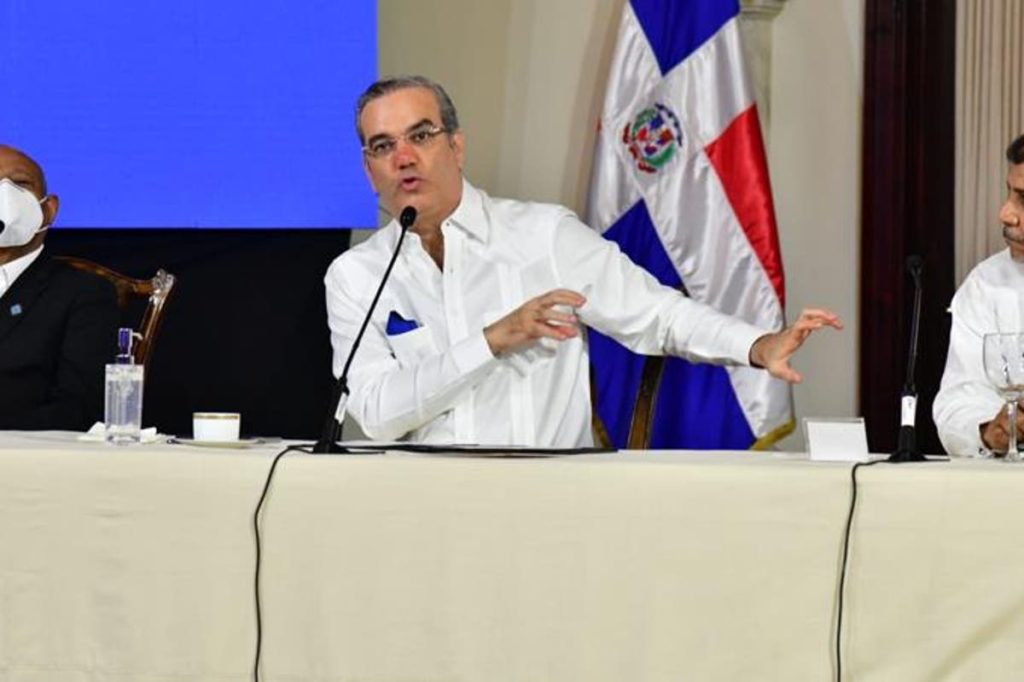 Abinader: " tengo que proteger a este país, y chequear que aquí no entre nadie de bandas"