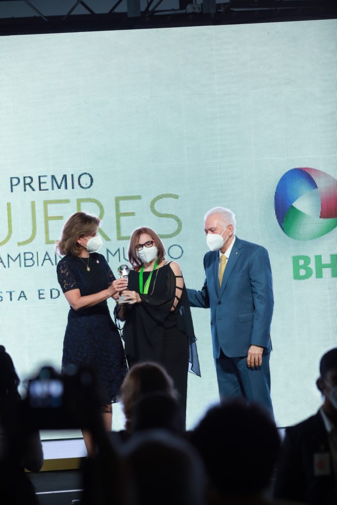 BHD León entrega Premio Mujeres que Cambian el Mundo