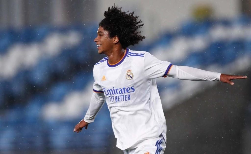 El hispano-dominicano Peter debuta en Bilbao con el Real Madrid