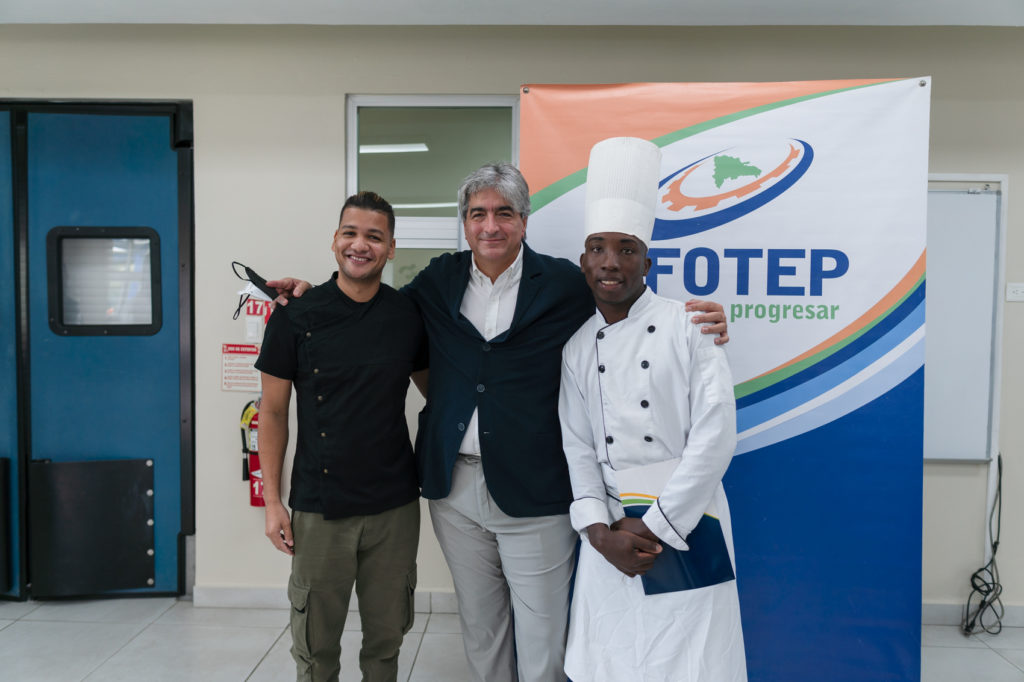 Talento gastronómico dominicano premiado con beca para estudiar en España