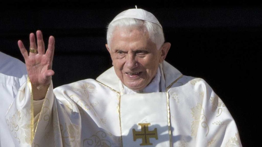Benedicto XVI pide perdón por los abusos y errores bajo su responsabilidad