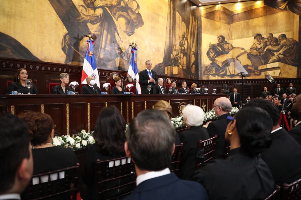 Presidente: "RD no puede ni se hará cargo de Haití"