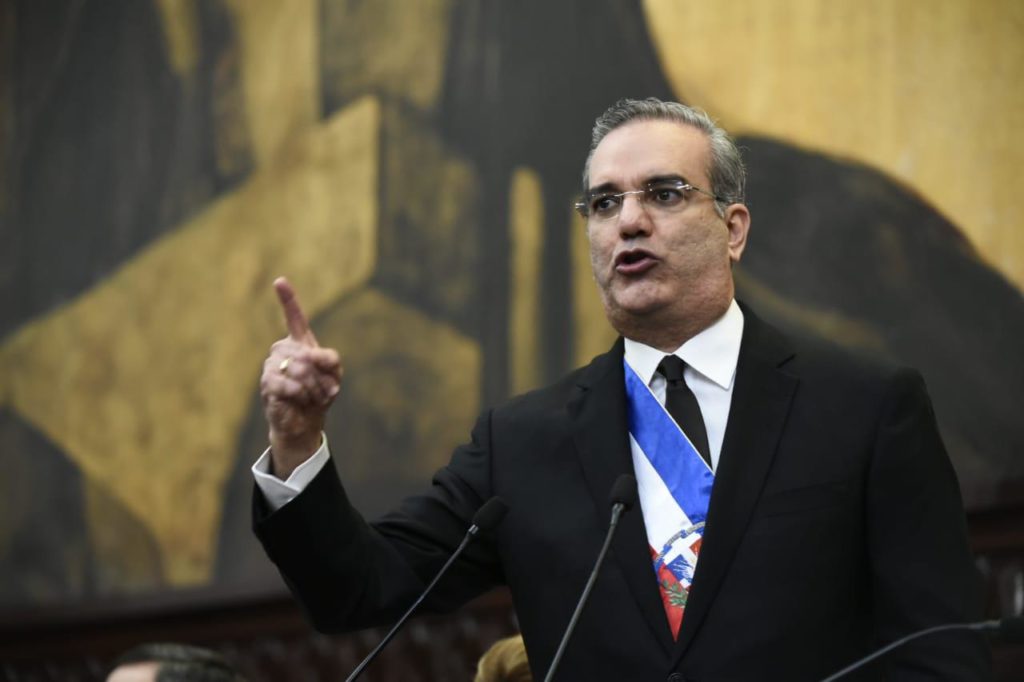 El presidente dice las zonas francas constituyen uno de los principales pilares de la economía dominicana