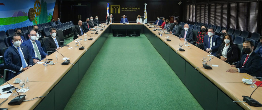 BCRD y SB alertan a tesoreros de entidades financieras mantener estabilidad en operaciones de cambio de divisas