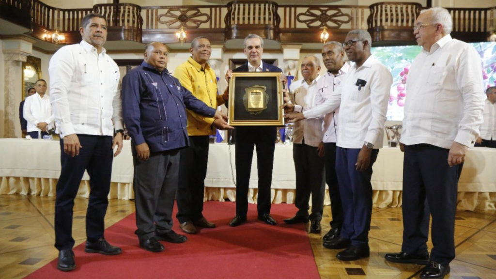 Presidente exonera deuda a caficultores en el Día Nacional del Café, eldigital.com.do