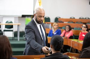 BHD León y Fundación Francina dirigen programa de formación para mujeres con discapacidad visual