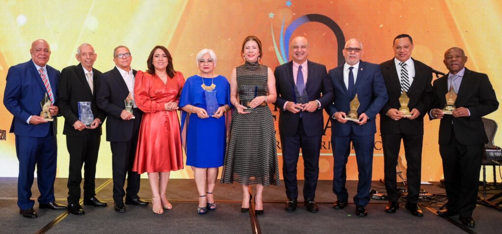 Acroarte entrega el premio al Mérito Periodístico, eldigital.com.do