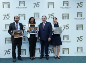 BCRD entrega los premios del Concurso Anual de Economía Biblioteca ‘Juan Pablo Duarte’ 2022, eldigital.com.do