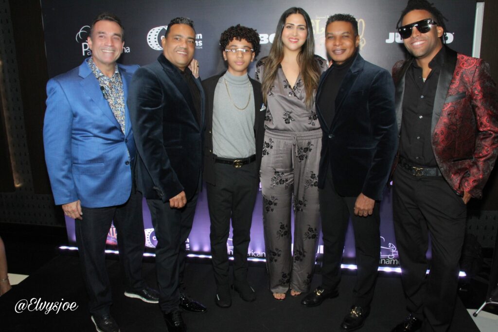 “El Brujo”, la comedia que plasma las creencias y mitos de la vida campestre Archie López realizó su gala premier en Caribbean Cinemas de Downtown Center, se estrena al público este próximo 01 de diciembre en las salas de cine, protagonizada por Miguel Céspedes, Raymond Pozo, Karla Fatule, Juan Carlos Pichardo Jr. y Jochy Santos, eldigital.com.do