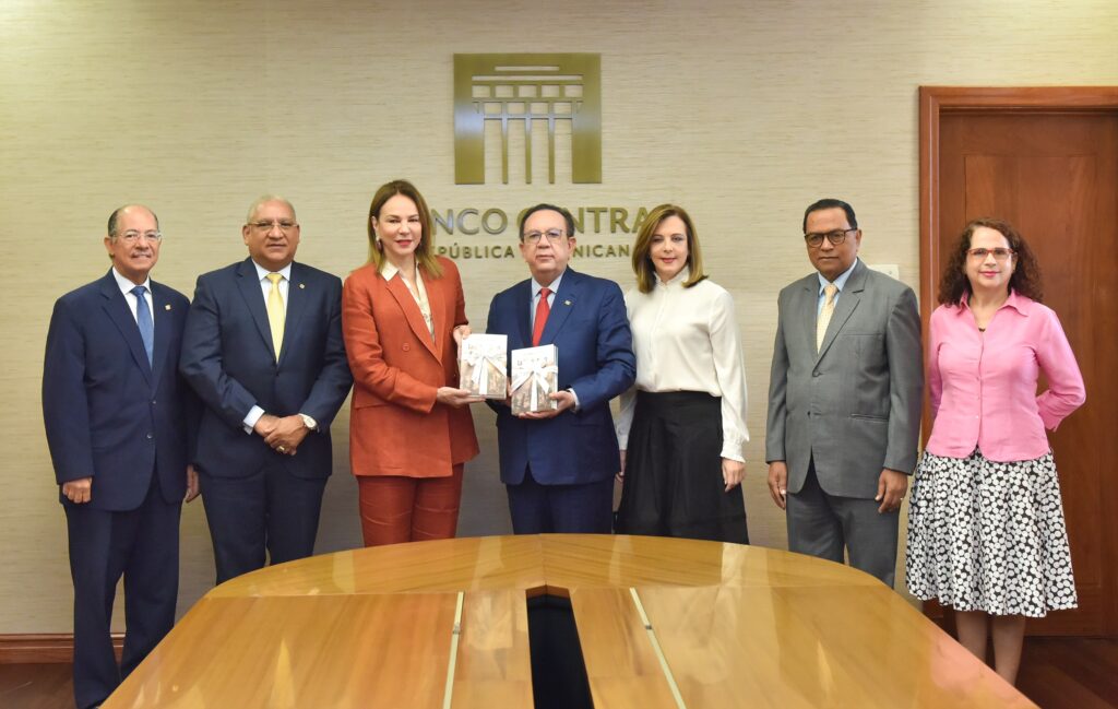 Banco Central dona libros de su colección bibliográfica a 75 bibliotecas públicas, eldigtial.com.do