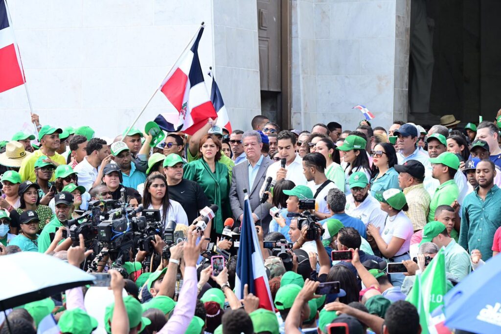 A pesar de todos los desafíos que enfrenta la juventud dominicana, como el de la pobreza, de la desigualdad, del analfabetismo, de la drogadicción, del delito, del desempleo y de la marginalidad, tenemos una juventud comprometida con el presente y el futuro de nuestro país., eldigital.com.do