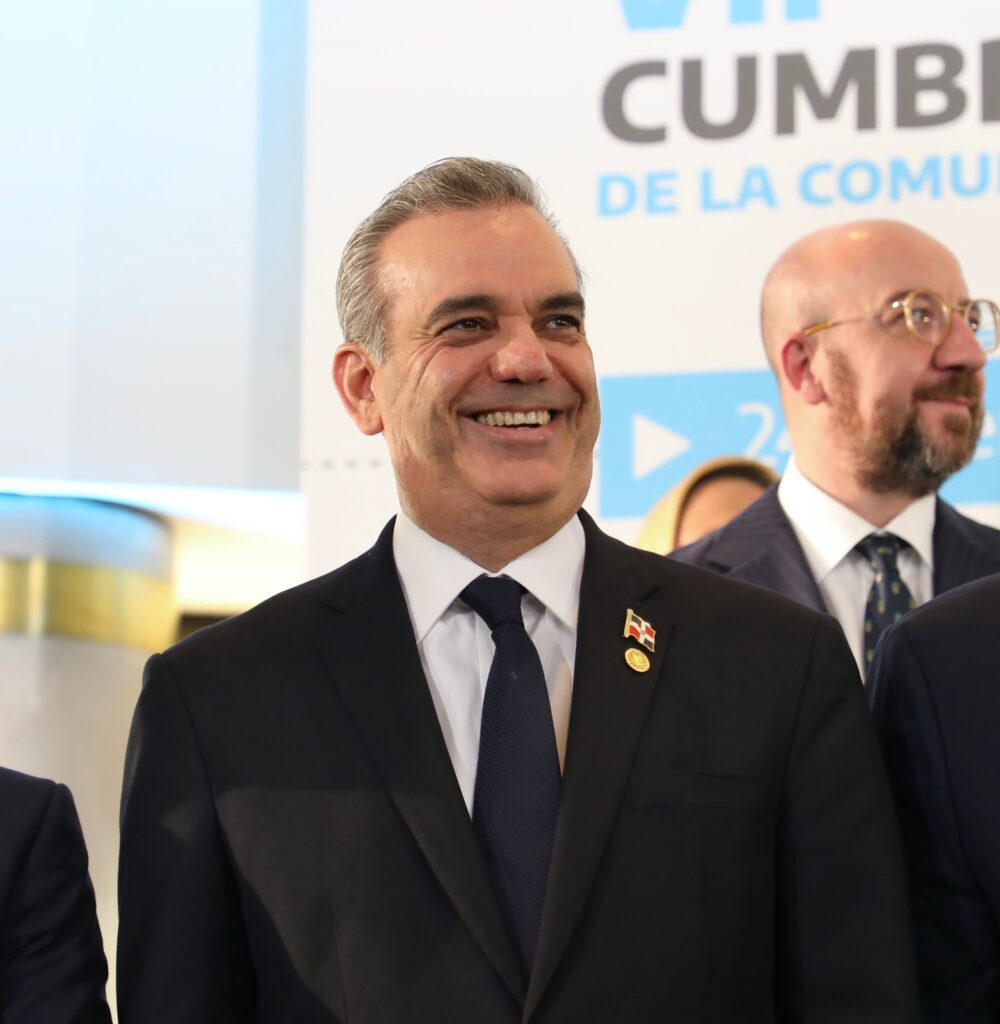 Presidente Abinader regresa de Argentina , eldigital.com.do