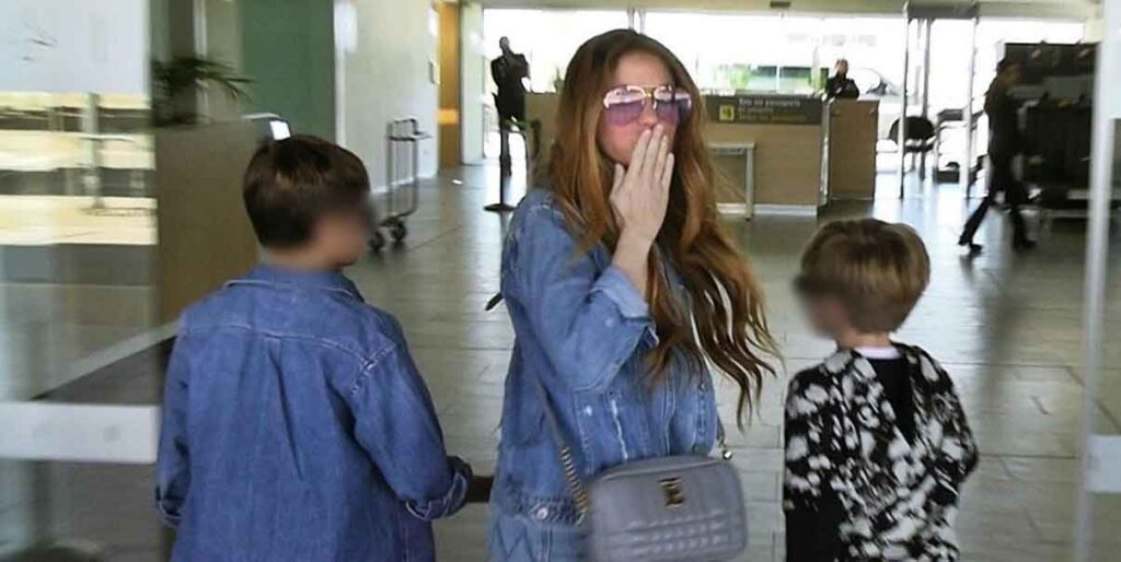Carta enviada por padre de Piqué a Shakira habría acelerado mudanza de la cantante a Miami, eldigital:com.do