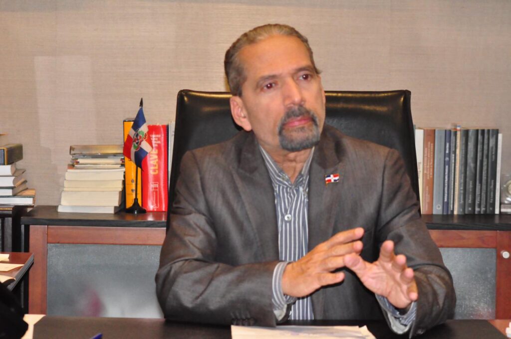 Efemérides Patrias y el escritor Mateo Morrison pondrán en circulación Antología Poética dedicada a las madres, eldigital.com.do