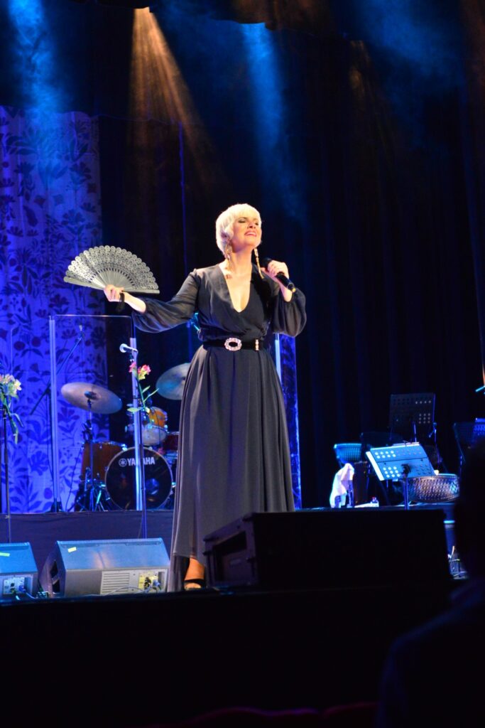 Pasión Vega derrocha histrionismo, amor y poesía en el Teatro Cibao, eldigital.com.do