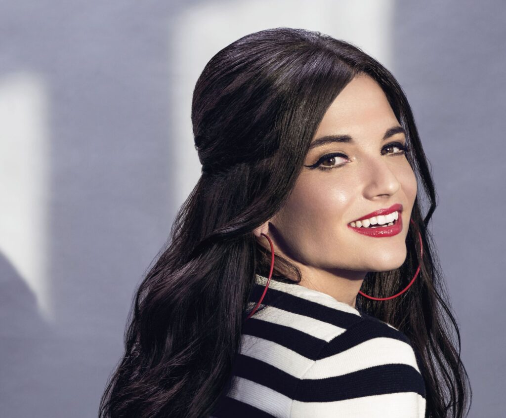 Natalia Jiménez denuncia fue víctima de discriminación en un restaurante de Los Ángeles por hablar en español. eldigital.com.do