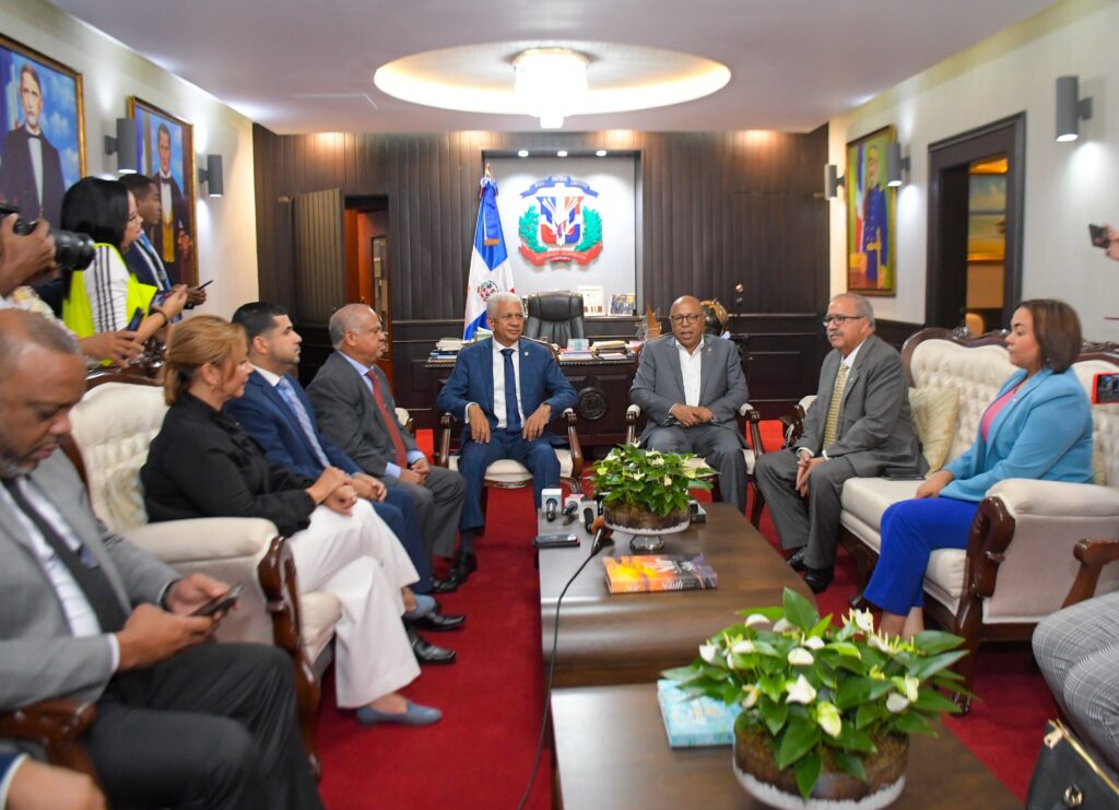 Presidente del Senado, afirma por vez primera en ese hemiciclo hay representación de siete partidos, eldigital.com.do