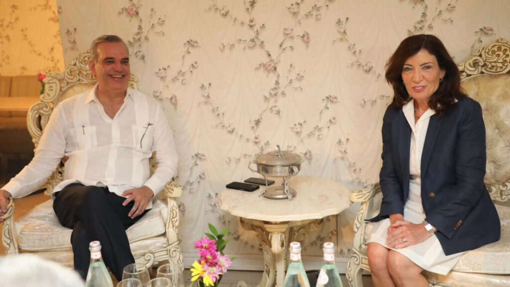 Presidente Abinader encabeza firma de acuerdo para homologación de licencias de conducir de dominicanos en RD y EE. UU., eldigital.com.do