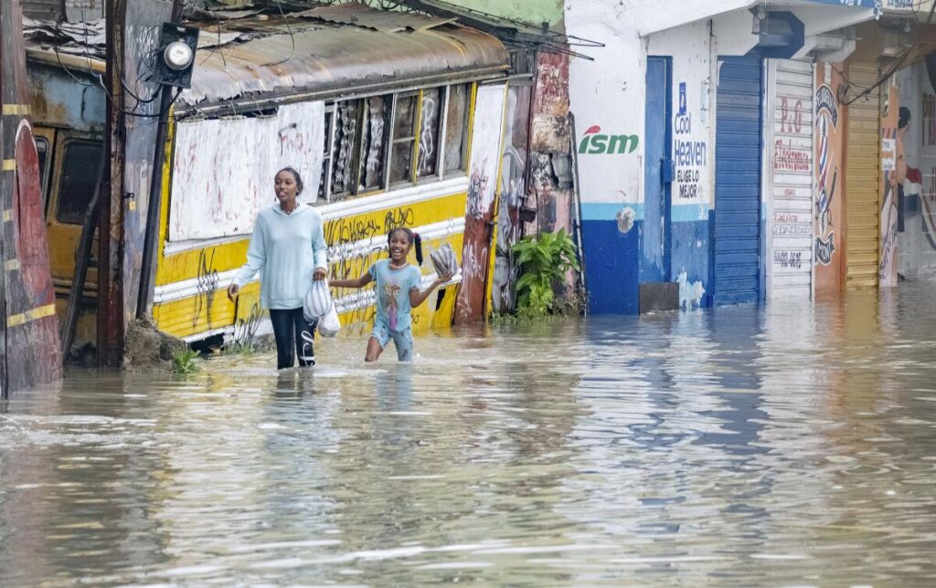 Santo Domingo inundada por Franklin, eldigital.com.do