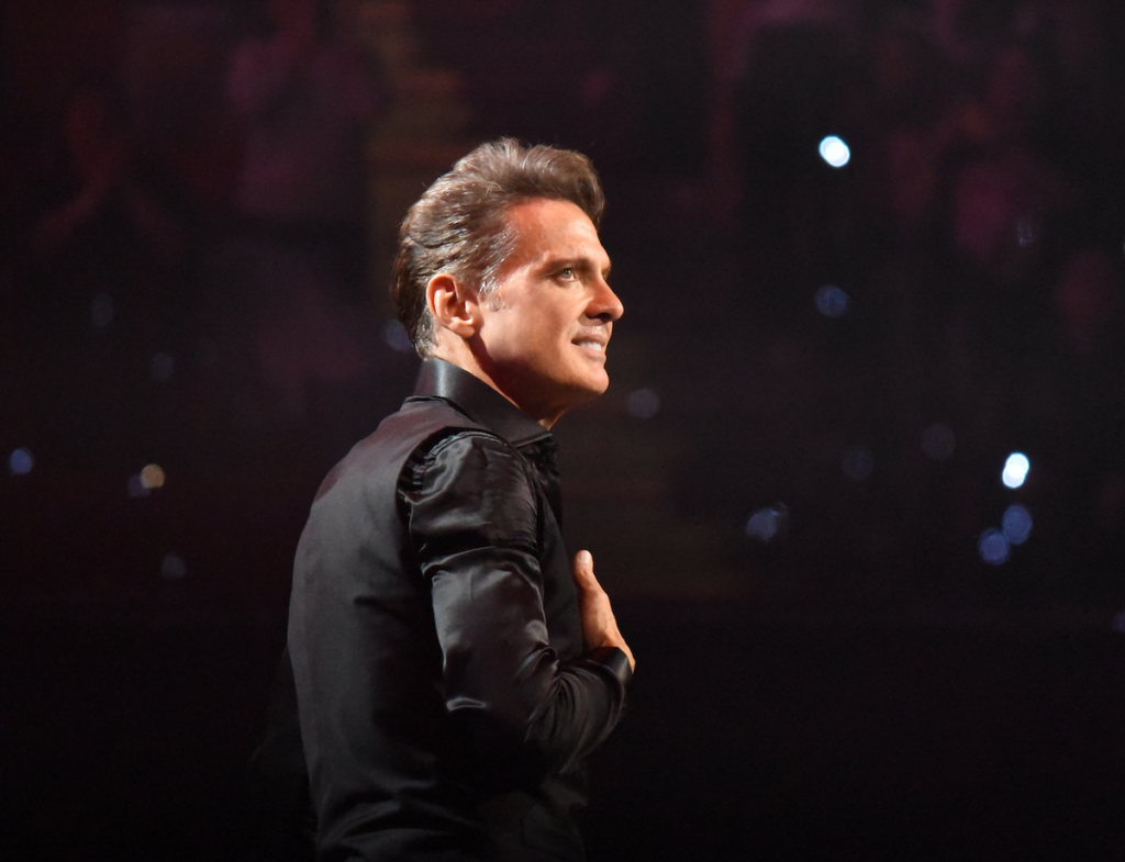 ¡Luis Miguel hace historia! Con 25 millones de dólares recaudados y más de 220 mil espectadores impone récords en Argentina y Chile, eldigital.com.do