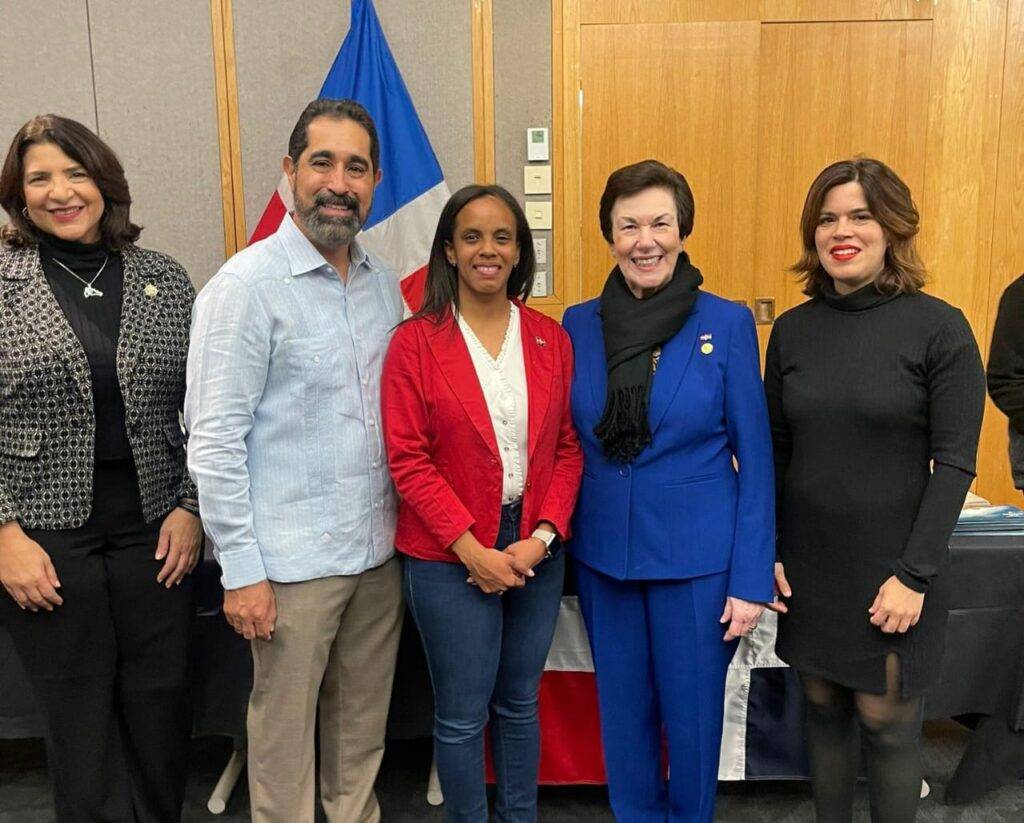 Embajadora Sonia Guzmán participa en Noche Internacional en Academia del FBI en Virginia-EEUU, eldigital.com.do