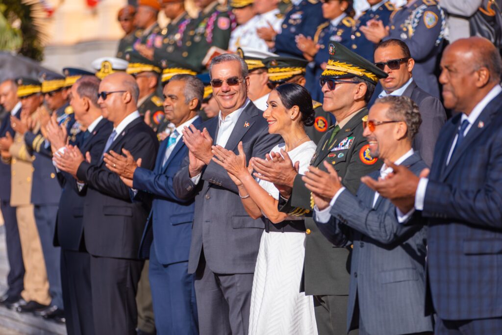 Presidente Abinader encabeza acto de homenaje a la Bandera Nacional, eldigital.com.do