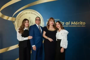 Antonia Antón de Hernández recibe Medalla al Mérito de la Mujer Dominicana, eldigital.com.do