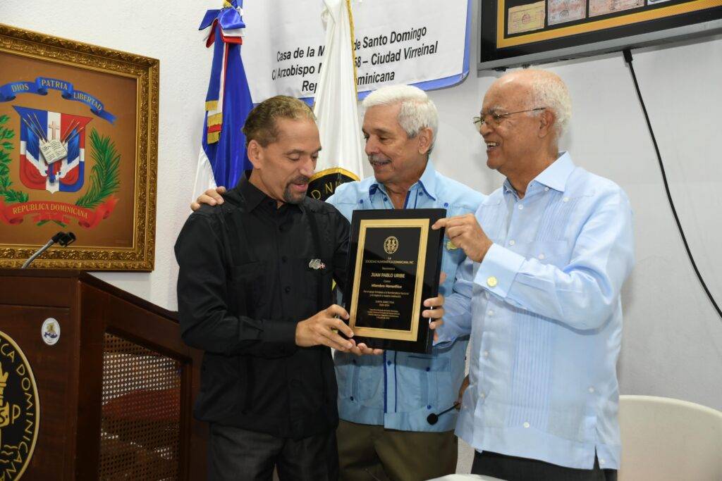 Presidente de Efemérides Patrias recibe distinción de la Sociedad Numismática Dominicana eldigital.com.do