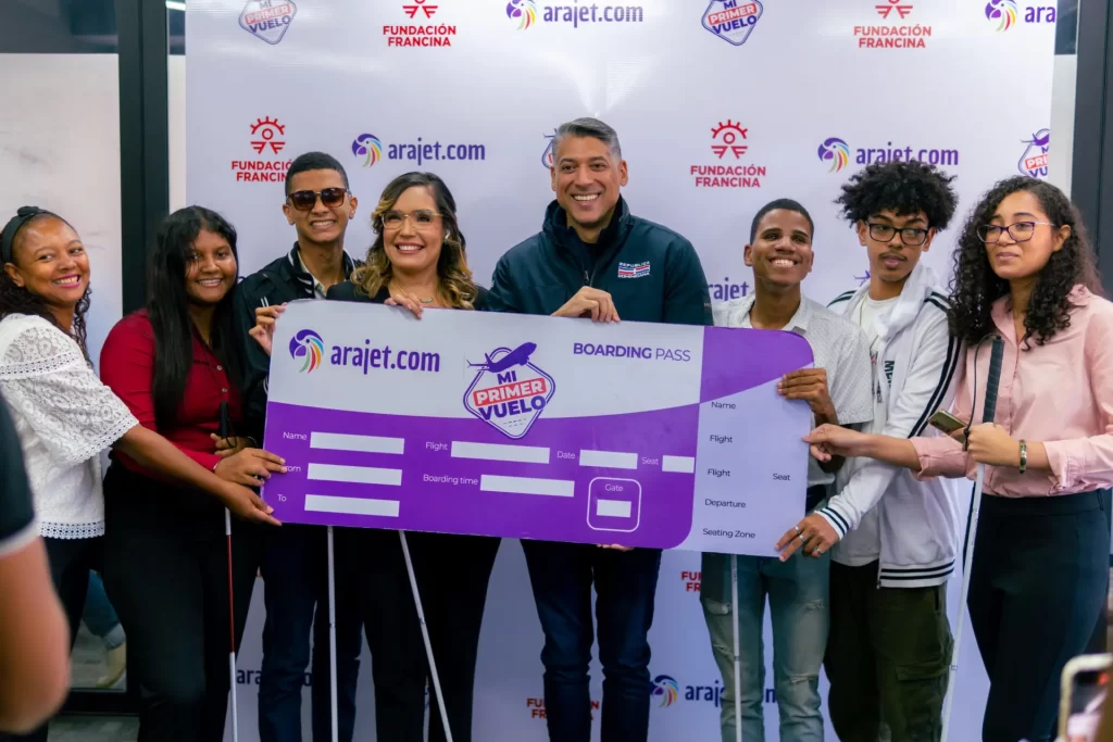 Jóvenes con discapacidad visual volarán por primera vez con Arajet, eldigital.com.do