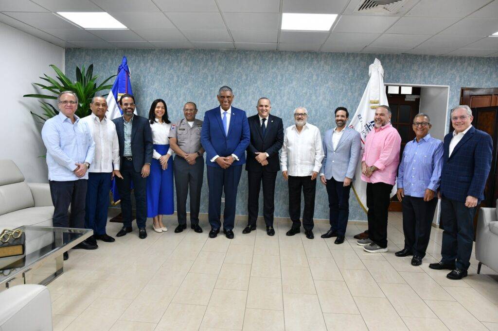 Farmacias interconectarán cámaras al sistema 911 para eficientizar solución de delitos, eldigital.com.do