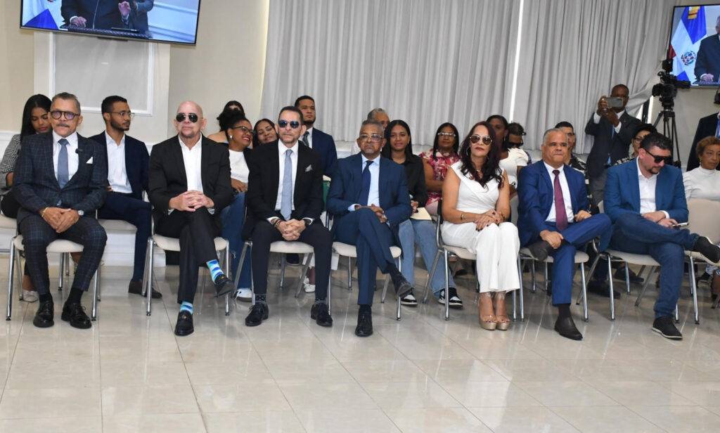 Senado reconoce los 45 años de trayectoria musical de Los Hermanos Rosario, eldigital.com.do