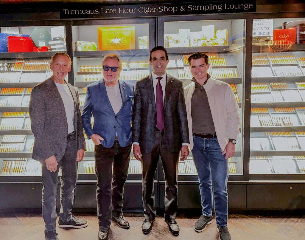 Empresarios de Liverpool se asocian con una reconocida firma tabacalera dominicana para producir la marca Kiskeya Cigars, abrir “cigar lounges” y, a futuro, operar una fábrica en la República Dominicana., eldigital.com.do