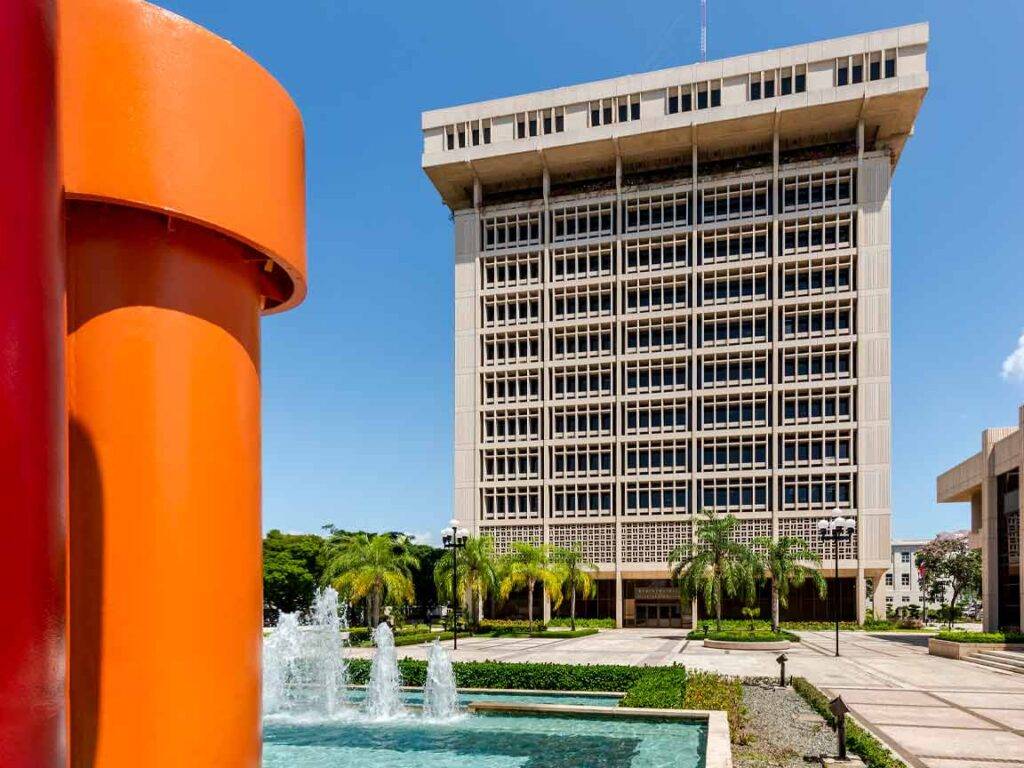 Flujos de remesas alcanzaron los US$10,756.0 millones en 2024, informa el Banco Central eldigital.com.do