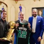 Presidente condecora con la Orden del Mérito de Duarte, Sánchez y Mella en el Grado de Caballero a Al Horford, eldigital.com.do