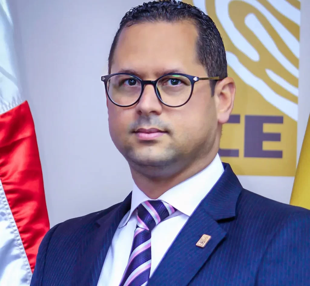 Denny Díaz Mordán inscribe candidatura a miembro titular de la JCE, eldigital.com,do