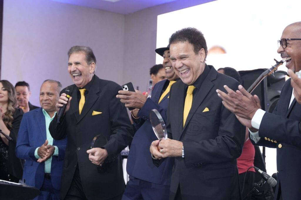 Chucky Acosta y el Conjunto Quisqueya reciben merecido homenaje por su legado musical , eldigital.com.do