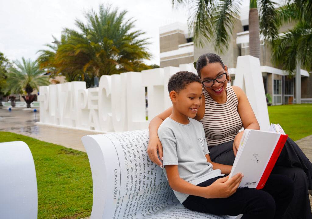 En el Paseo de la Lectura se pueden encontrar grandes obras a precios reducidos y libros desde 50 pesos, eldigital.com.do