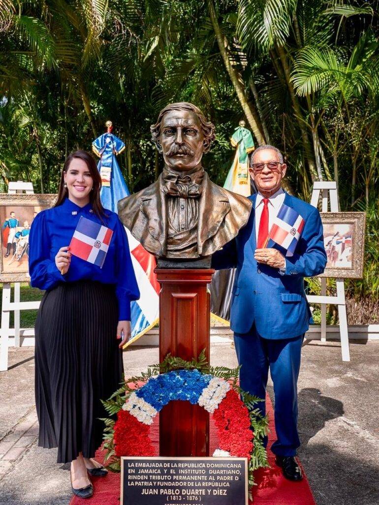 Develan busto de Duarte en Jamaica y juramentan primera filial del Instituto Duartiano, eldigital.com.do