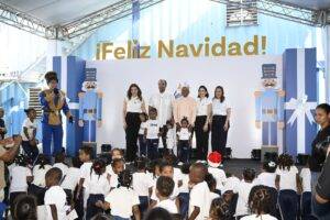 Voluntariado Banreservas realiza fiesta navideña en la escuela Movearte del Río Ozama, eldigital.com.do