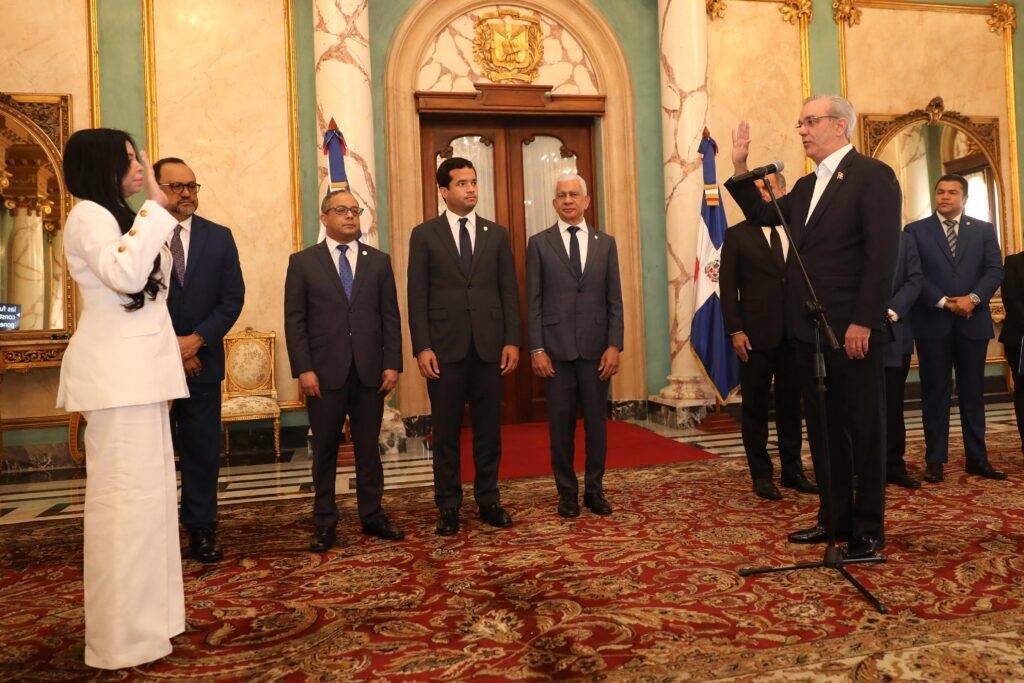 El presidente Abinader juramenta a Yeni Berenice como procuradora, eldigital.com.do