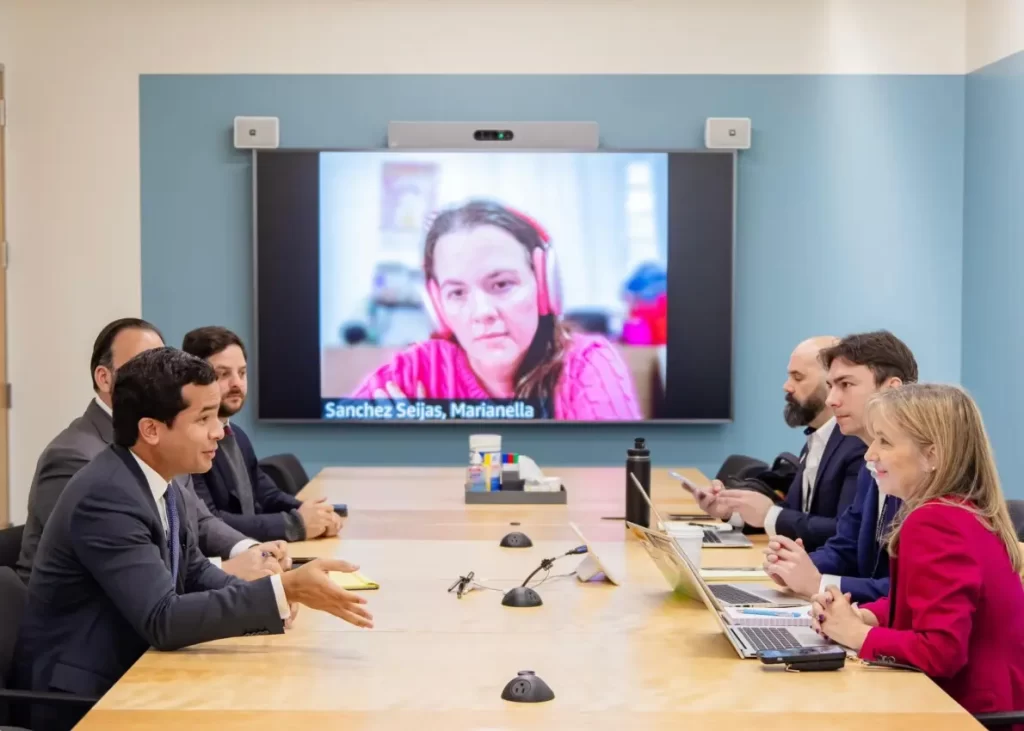 Omar gestiona con Amazon iniciativa tecnológica genere empleos en provincias empobrecidas de RD, eldigital.com.do