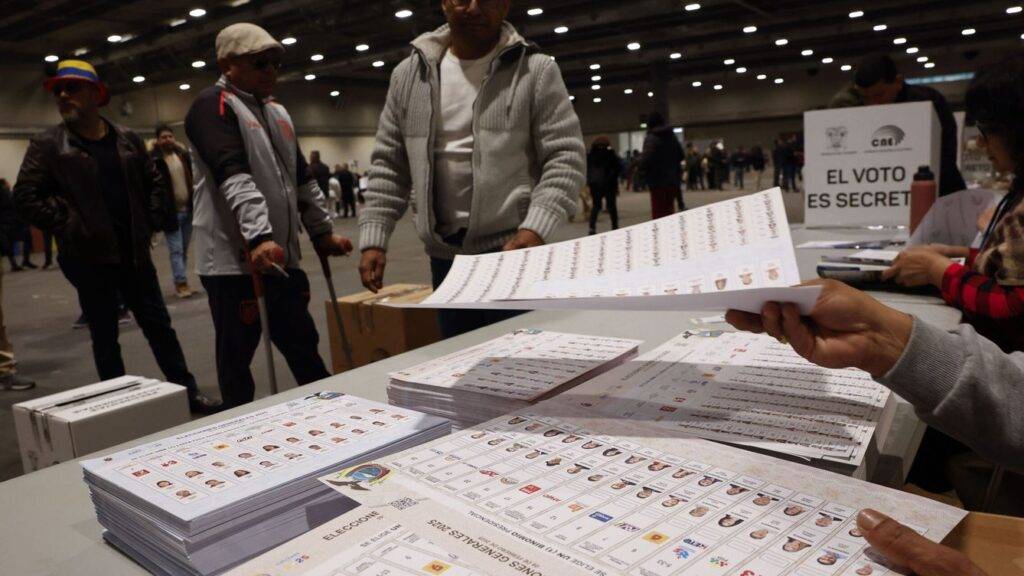 Cierran las urnas en las elecciones generales de Ecuador y comienza el conteo de votos, eldigital.com.do